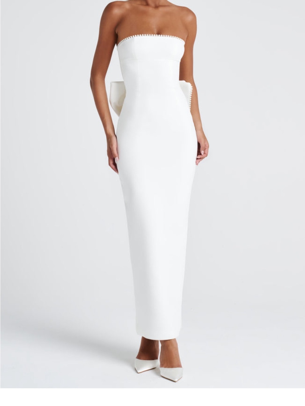 Elegant Strapless White Column Gown with Subtle Trim